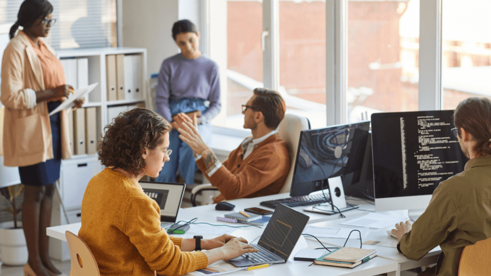 5 Gesetze und Vorschriften, die HR-Professionales kennen sollten